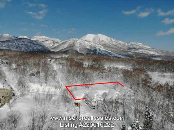 Looking northerly direction with Mt Niseko Annupuri, Moiwa Ski Resort and Niseko Annupuri Ski Resorts seen in the background.